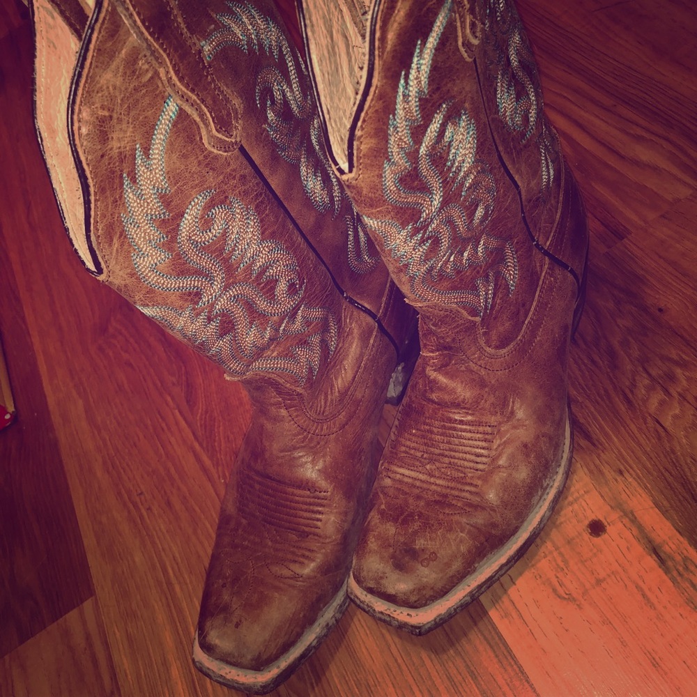 Nocona cowboy/cowgirl boots.